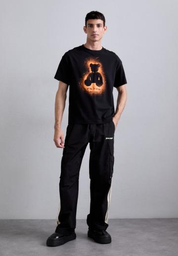 Брюки с накладными карманами