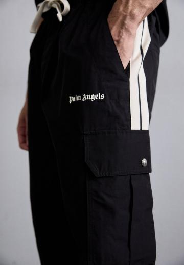 Брюки с накладными карманами