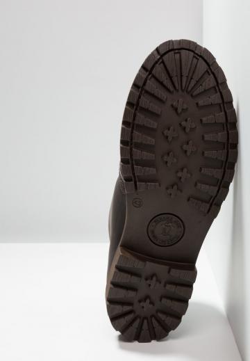 Ботинки на шнуровке