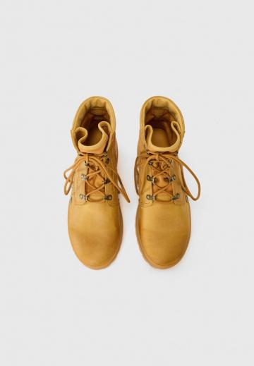 Ботинки на шнуровке