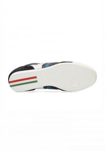 Тренировочные кроссовки