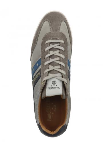 Тренировочные кроссовки