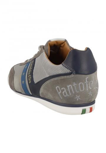 Тренировочные кроссовки