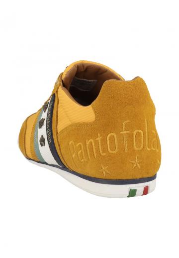 Тренировочные кроссовки