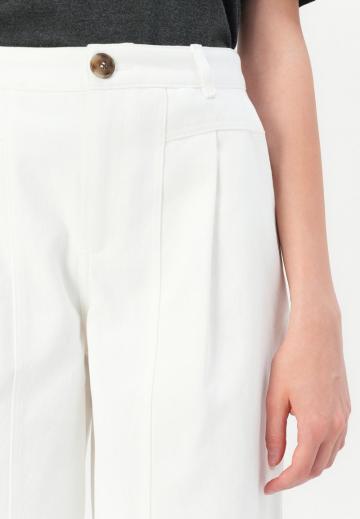 Короткие джинсы