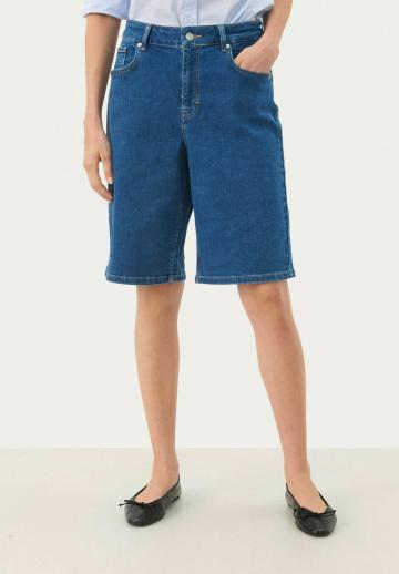 Джинсовые шорты