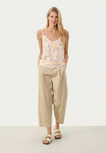 Топ на бретельках