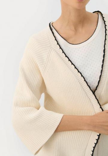 Вязаная кофта