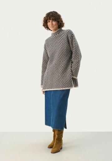 Длинный пуловер