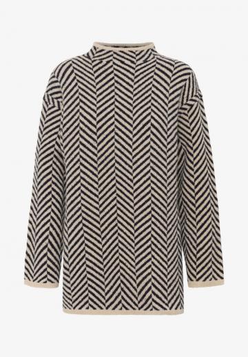 Длинный пуловер