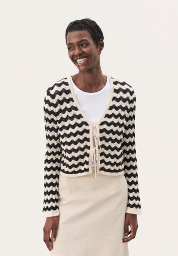 Вязаная кофта