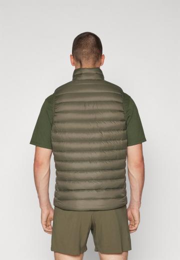 Спортивная куртка