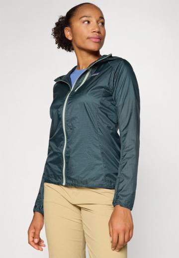 Спортивная куртка