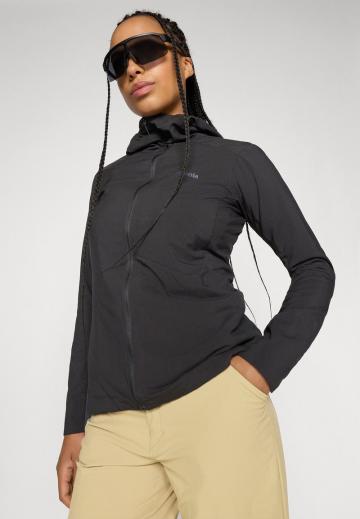 Спортивная куртка