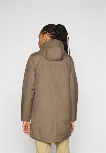 Спортивная куртка