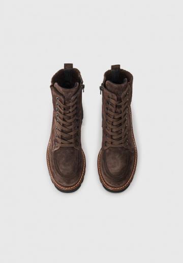 Ботинки на шнуровке