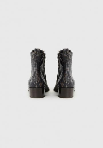 Ковбойские сапоги