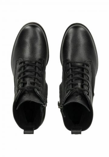 Ботинки на шнуровке