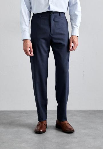 Брюки с накладными карманами