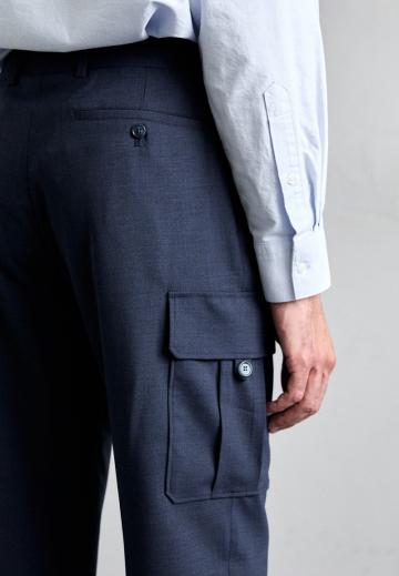 Брюки с накладными карманами