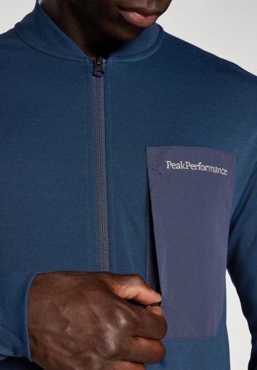 Спортивная куртка