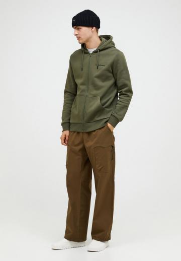 Спортивная кофта