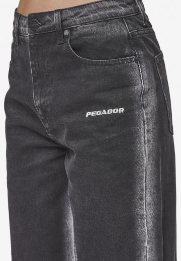 Свободные джинсы