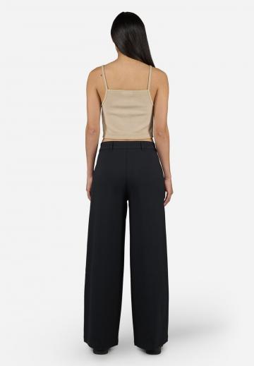 Топ на бретельках