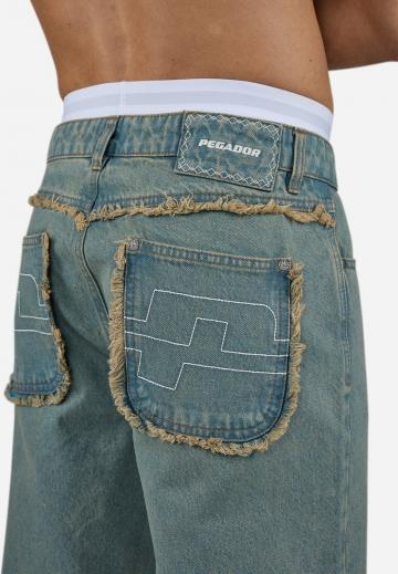 Прямые джинсы