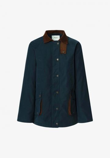 Куртка с накладнымит карманами