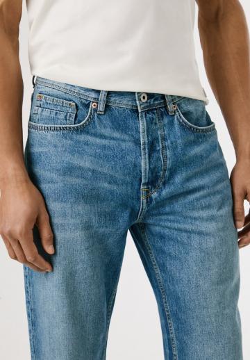 Прямые джинсы