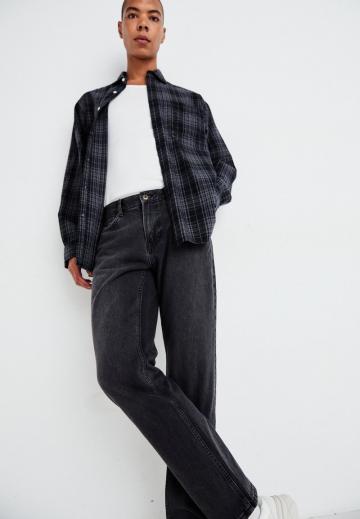 Прямые джинсы