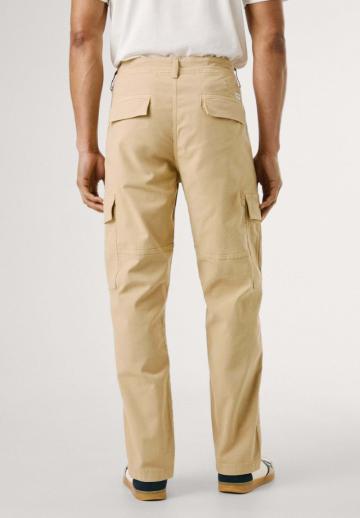 Брюки с накладными карманами