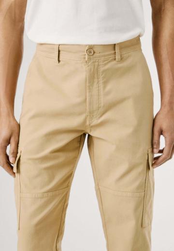 Брюки с накладными карманами