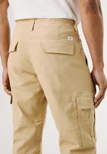 Брюки с накладными карманами