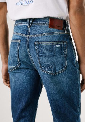 Прямые джинсы