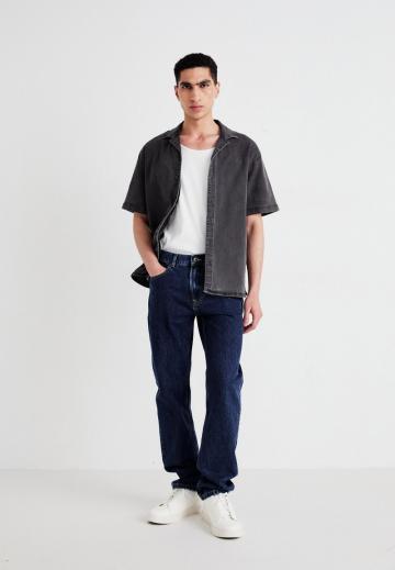 Прямые джинсы