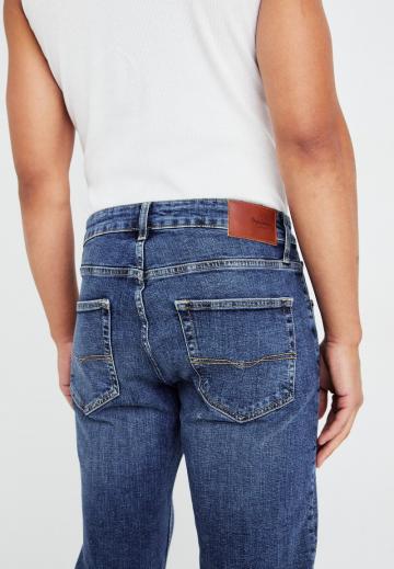Прямые джинсы
