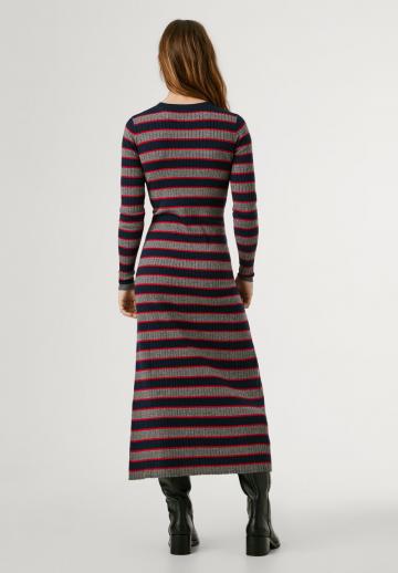Вязаное платье