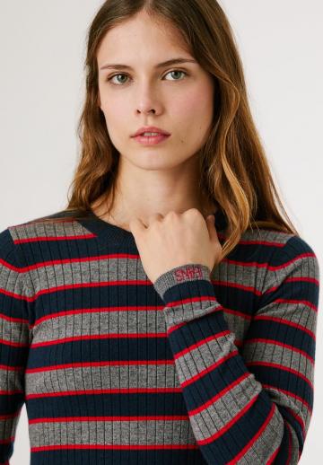 Вязаное платье