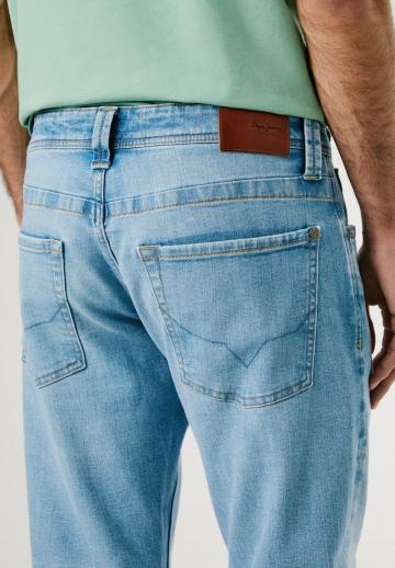 Прямые джинсы