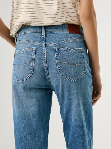 Клешеные джинсы