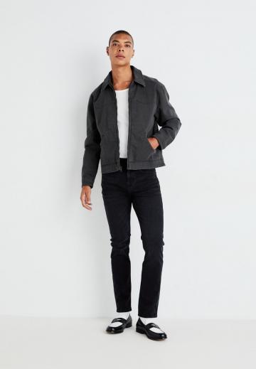 Узкие джинсы