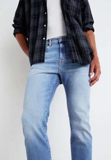Узкие джинсы