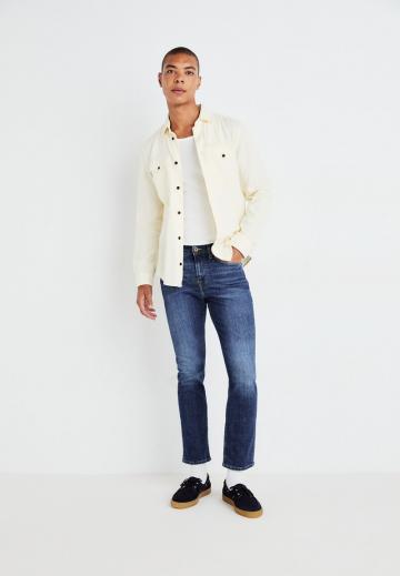 Узкие джинсы