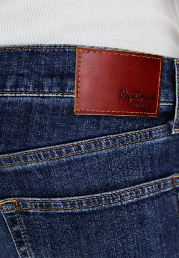 Узкие джинсы