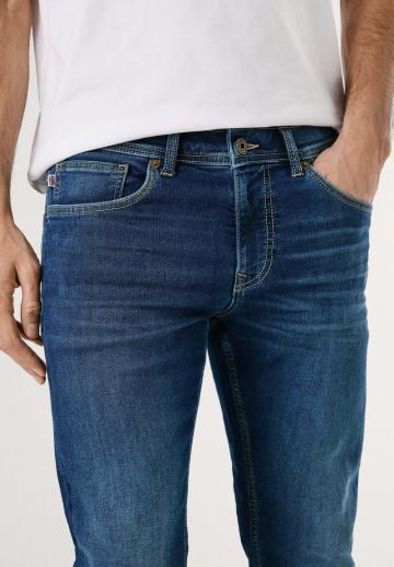 Узкие джинсы