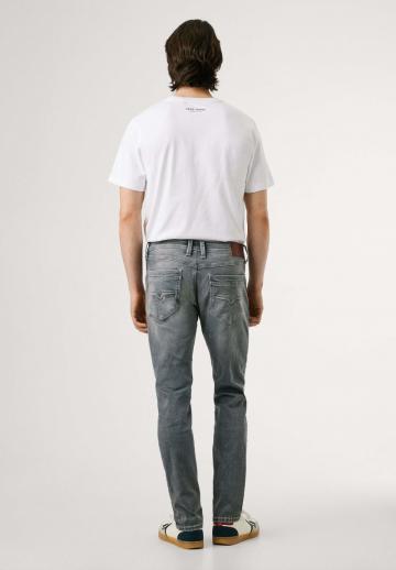 Узкие джинсы