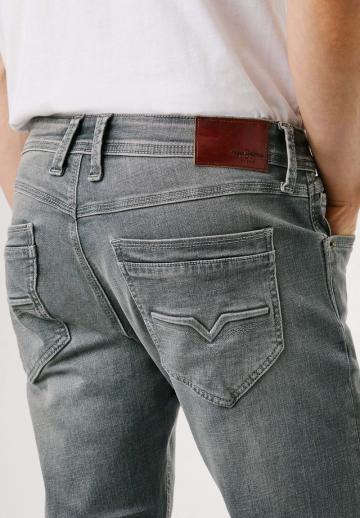 Узкие джинсы