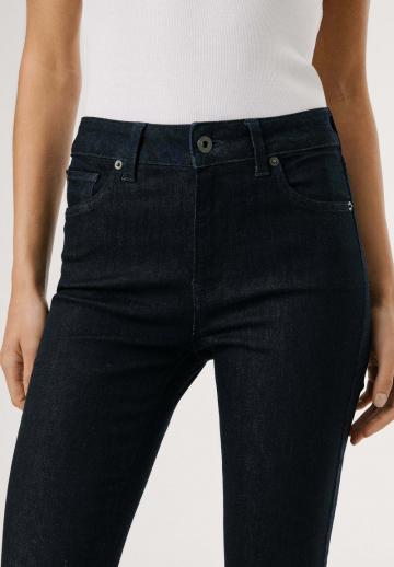 Узкие джинсы